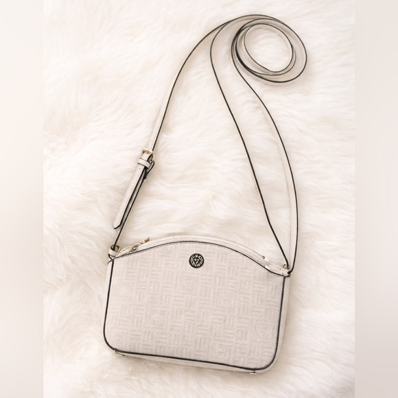 Anne Klein Handbags - 🤍Anne Klein Crossbody | Classic Everyday Purse | NWOT